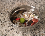 Foto del paso 1 de la receta: Yogur griego con muesli, semillas y coco