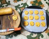 A picture of step 5 of Karachi Biscuits.