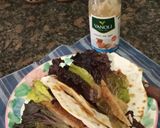Foto del paso 3 de la receta: Tacos de lechuga morada y milanesa de pollo con salsa de ajo
