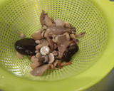 Foto del paso 2 de la receta: Revuelto de surtido de setas con cinco variedades