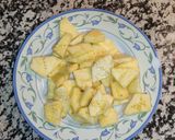 Foto del paso 2 de la receta: Brochetas de piña con frutas variadas