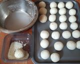 Foto langkah ke 2 dari resep Onde - onde isi kacang hijau kopong anti gagal (insyaaAllah).
