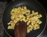 Foto langkah ke 3 dari resep Kentang Oseng.