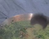 Foto langkah ke 3 dari resep Daun ubi kuah santan.