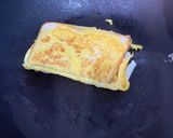 Foto langkah ke 3 dari resep One Pan Egg Toast (French toast).
