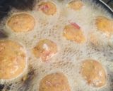 A picture of step 5 of Crispy meaty yam balls.