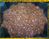 Une image de l'étape 2 de Moelleux au cacao et aux pommes.