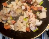 Foto del passaggio 1 della ricetta Frutti di mare