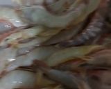 Gambar langkah 2 resipi Udang goreng kunyit🍤.