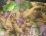 A picture of step 3 of Chicken fajita in Pita.