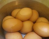 Foto langkah ke 1 dari resep Telur Pindang Cokelat.