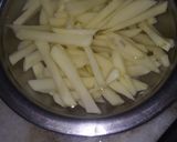 करारे फ्रेंच फ्राइज़ (karare french fries recipe in Hindi) रेसिपी चरण 2 फोटो
