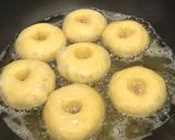 Foto langkah ke 9 dari resep Donat Kentang, ulenin cuma 5 menit.