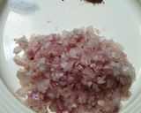 A picture of step 2 of Onion paratha.