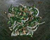 Foto langkah ke 2 dari resep Kikil Tumis Cabe Ijo.