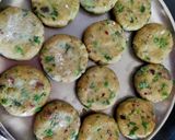 A picture of step 5 of Ragda Patties Chaat.