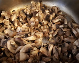 Foto del paso 1 de la receta: Pasta con salsa de champiñones