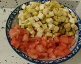 Foto del paso 3 de la receta: Asadillo de verduras con caqui y mix de pasta con pasas