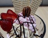 Foto del paso 6 de la receta: Crema helada de frutilla y dulce de leche