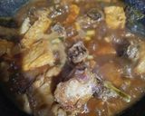 Foto langkah ke 3 dari resep Ayam dan Tahu Masak Kecap Simple.