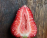 Foto del paso 3 de la receta: Frutillas perfectas!! Decorando casi profesionalmente... 🍓🍓🍓