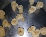 इझी स्वीट रोझ (Easy Sweet Rose Recipe In Marathi) रेसिपी स्टेप 7 फोटो 
