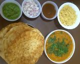 A picture of step 5 of Dal Pakwan.