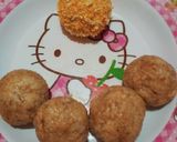 Foto langkah ke 4 dari resep Bola-bola Nasi Mozarela.