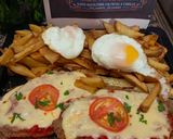 Foto del paso 10 de la receta: Una Súper Napolitana con Fritas a Caballo #MundialdelaMilanesa