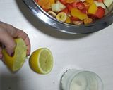 Foto del paso 2 de la receta: Macedonia de frutas 🍓🍊🍎🍐🍑🍌🍋