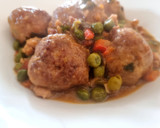 Foto del paso 8 de la receta: Albóndigas de ternera a la jardinera