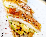 Foto del paso 2 de la receta: Tosta de aguacate con queso de cabra