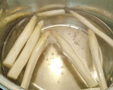 Foto del paso 2 de la receta: Espárragos cocidos con mayonesa de wasabi y caviar