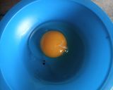 A picture of step 1 of Bread Omelette.