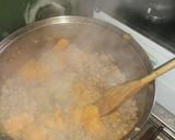 Foto del paso 3 de la receta: Calabacín relleno de carne cebolla y morrón