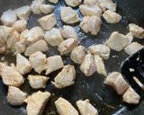 Foto del paso 2 de la receta: Arroz amarillo con pollo