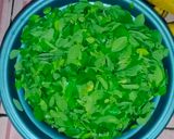 Foto langkah ke 1 dari resep 25. Sayur Daun Kelor Masak Bening.