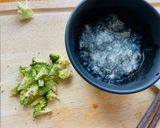 Hình bước làm 1 của món Soup gà tổ yến rau củ - bé ăn dặm