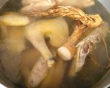 Hình bước làm 2 của món Gà Hầm Sâm
