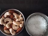 ડ્રાય ફ્રુટ ચીકી (Dry Fruit Chikki Recipe In Gujarati)