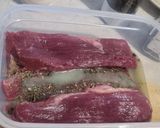 Zsírban pàcolt fűszeres marhacomb serpenyőben sütve recept fázis 1 fotója