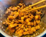Hình bước làm 2 của món Thịt kho tiêu