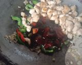 Foto langkah ke 3 dari resep Ayam lada hitam bumbu saori.
