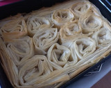 Foto del paso 2 de la receta: Tarta de masa filo con flan de turrón
