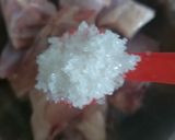 Hình bước làm 2 của món Gà kho nghệ