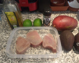 Foto del paso 1 de la receta: Ceviche de atún con mango y aguacate