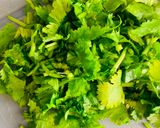Une image de l'étape 2 de Laap kai : salade au poulet.