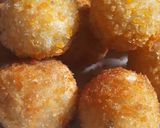 Foto langkah ke 8 dari resep Cilok Crispy Isi Telur Puyuh.