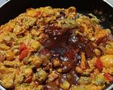 A picture of step 4 of Chilli Baby Corn Mushroom Curry.