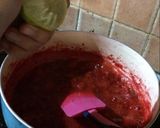 Foto langkah ke 2 dari resep Homemade selai strawberry.
